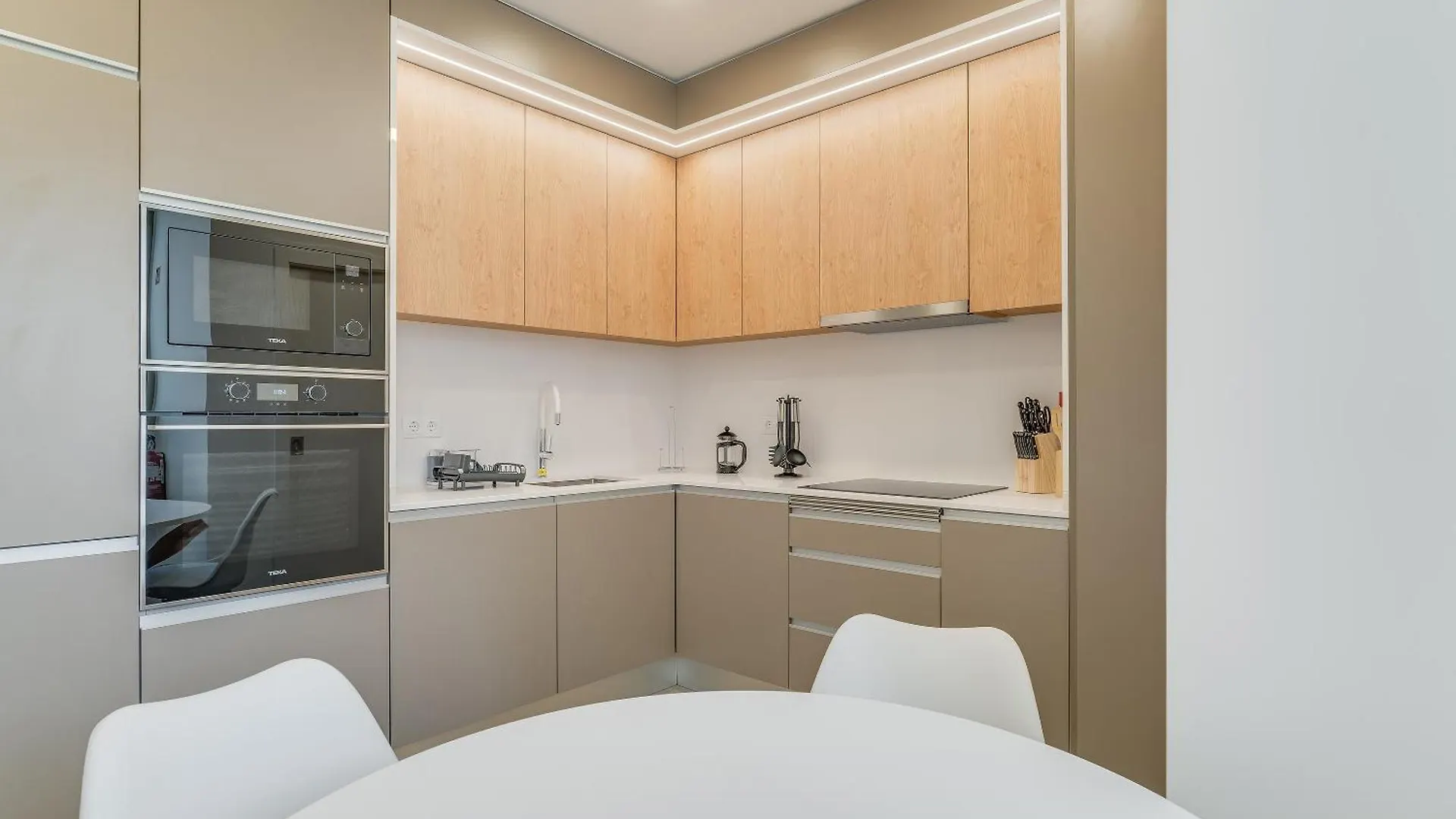 Laura Apartment Uptown 117 By Hr Madeira 푼샬 포르투갈
