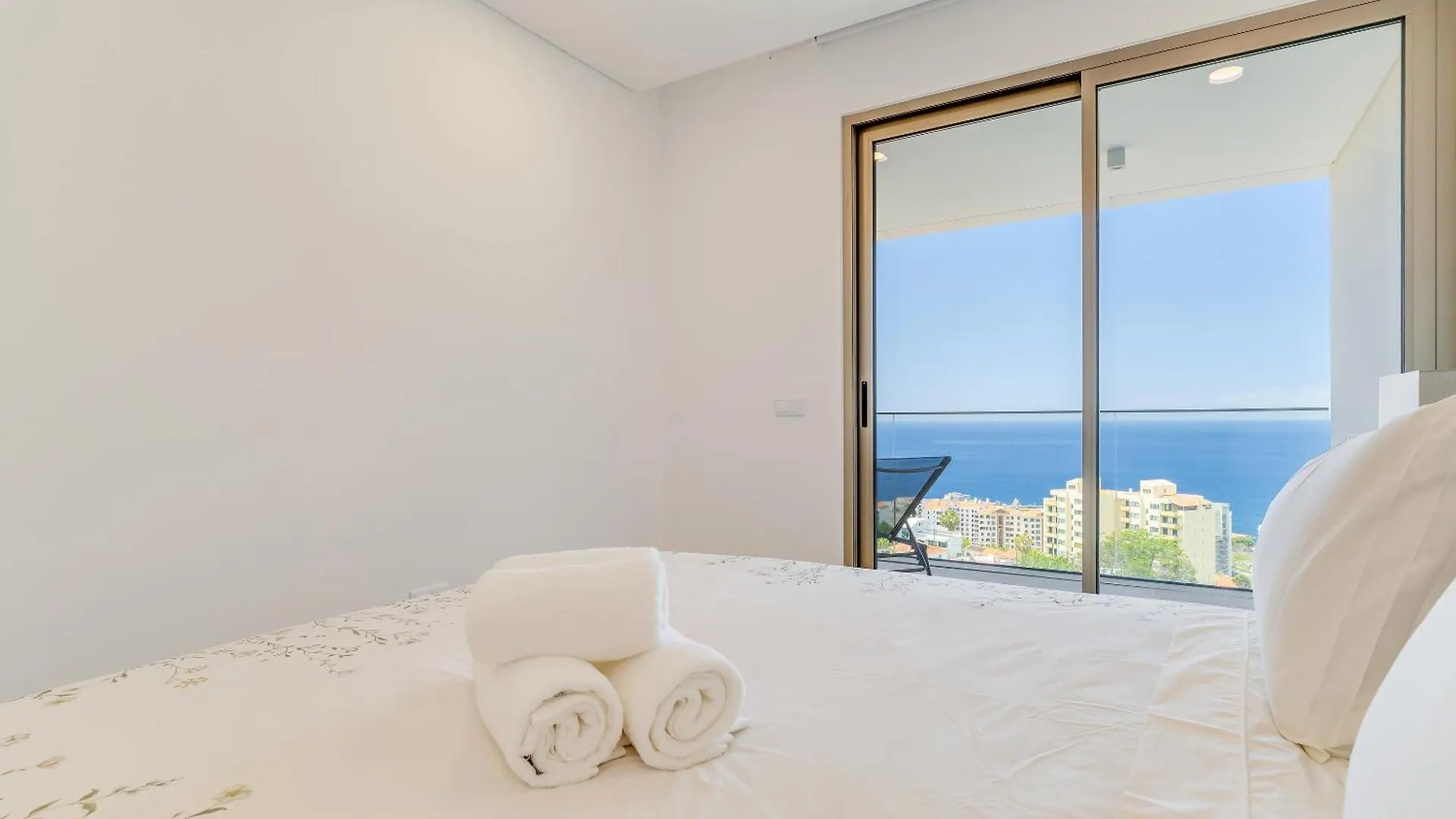 Laura Apartment Uptown 117 By Hr Madeira Funchal   Funchal (Madeira)