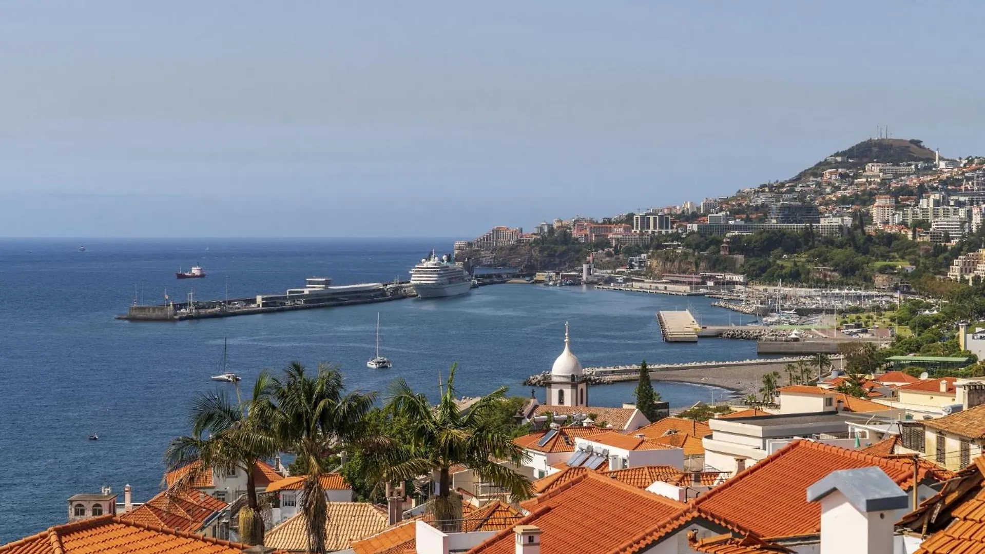 Laura Apartment Uptown 117 By Hr Madeira Funchal  Portugal
